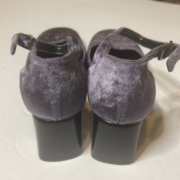 Gucci Light Purple Velvet Ankle Strap Block Heels size 36 C with Dustbag - Picture 6 of 7